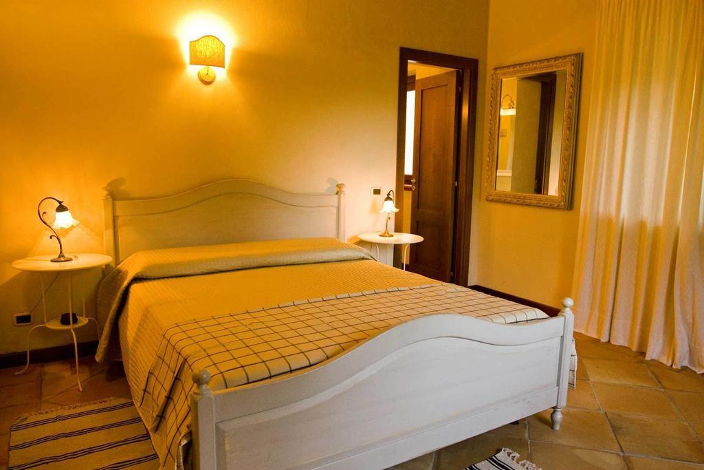 Agriturismo Borgo Serafino Mangone  Phòng bức ảnh